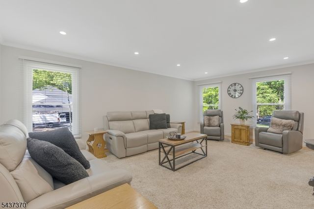 9 Grouse Road, Warren Twp., NJ 07059