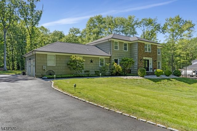 9 Grouse Road, Warren Twp., NJ 07059
