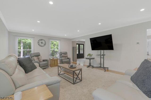 9 Grouse Road, Warren Twp., NJ 07059