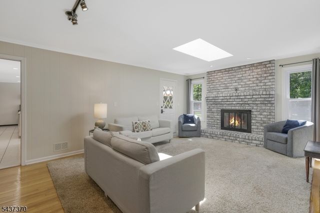 9 Grouse Road, Warren Twp., NJ 07059