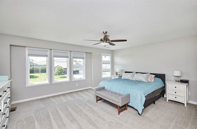 16637 Wilden Drive, Clive, IA 50325