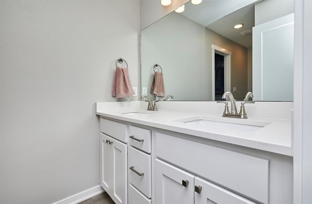16637 Wilden Drive, Clive, IA 50325