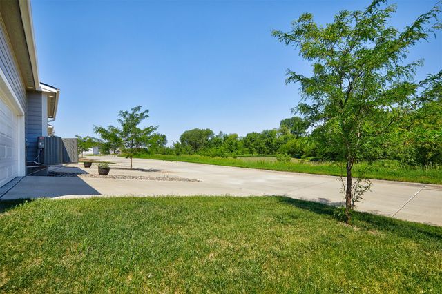 16637 Wilden Drive, Clive, IA 50325