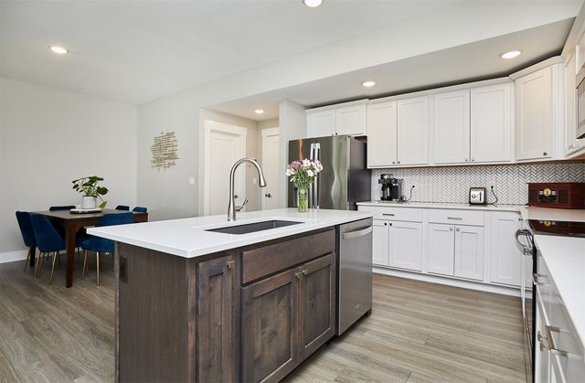16637 Wilden Drive, Clive, IA 50325