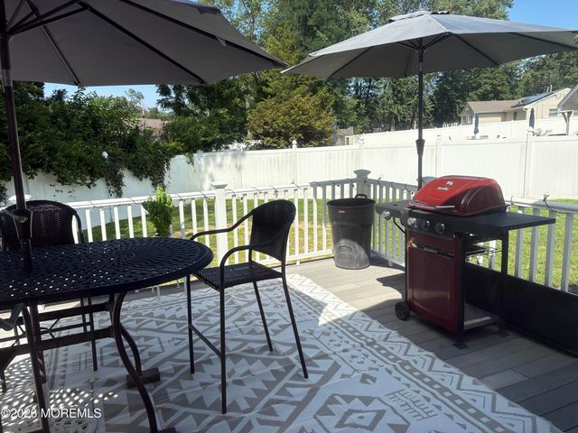 15 Lake Drive, Howell, NJ 07731