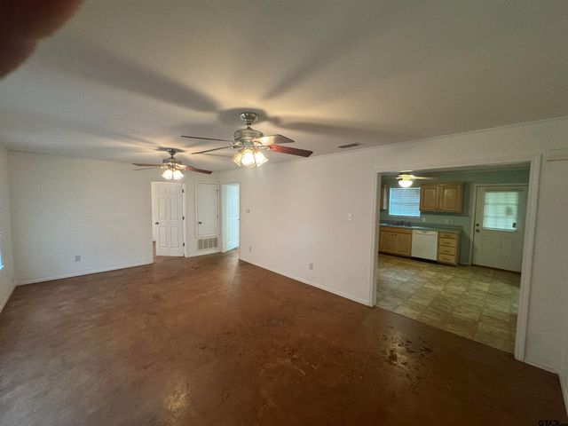 16444 Lakeview Cir, Whitehouse, TX 75791