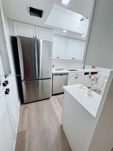 1632 S Bayshore Ct 202, Miami, FL 33133