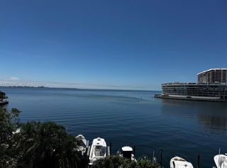 1632 S Bayshore Ct 202, Miami, FL 33133