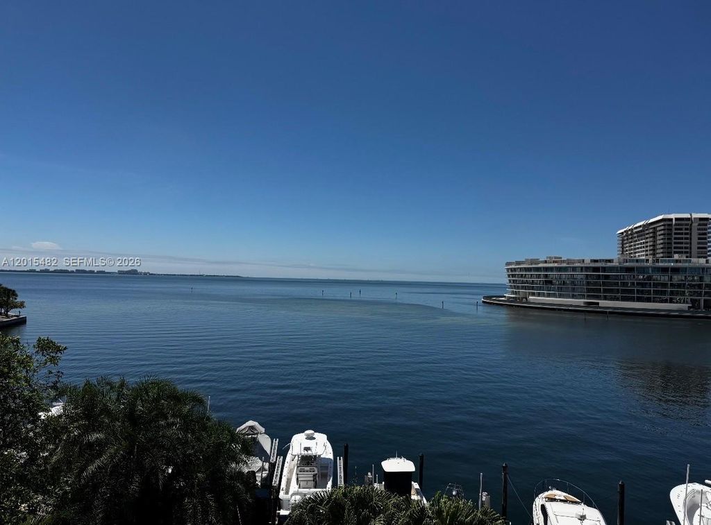 1632 S Bayshore Ct 202, Miami, FL 33133