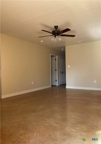 1115 N College Street B, Killeen, TX 76541