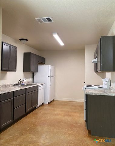 1115 N College Street B, Killeen, TX 76541