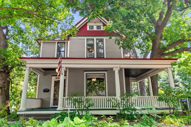 2226 Fremont Avenue N, Minneapolis, MN 55411