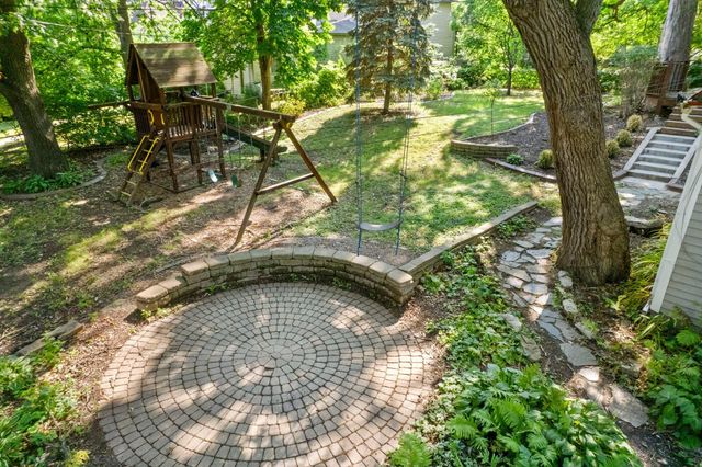 2226 Fremont Avenue N, Minneapolis, MN 55411
