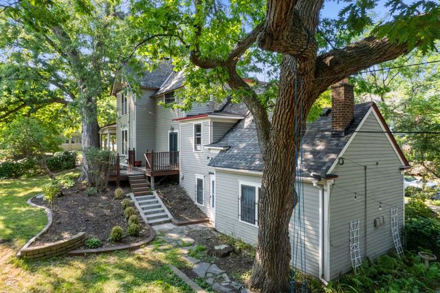 2226 Fremont Avenue N, Minneapolis, MN 55411