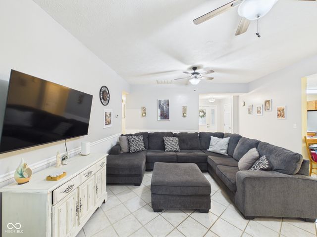 35 W Estate Street, Anderson, IN 46013