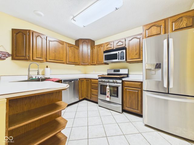 35 W Estate Street, Anderson, IN 46013