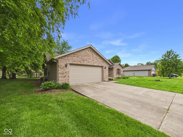 35 W Estate Street, Anderson, IN 46013