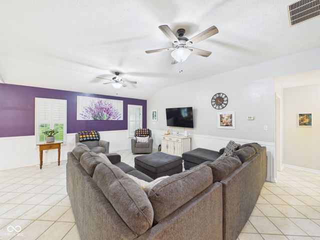 35 W Estate Street, Anderson, IN 46013