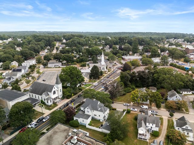 32 East Main Street, Stonington, CT 06355