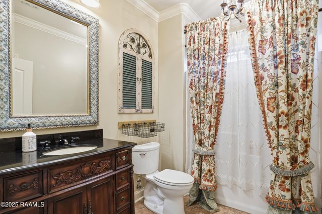 105 Wedge Drive, Broussard, LA 70518