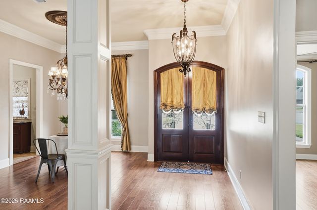 105 Wedge Drive, Broussard, LA 70518