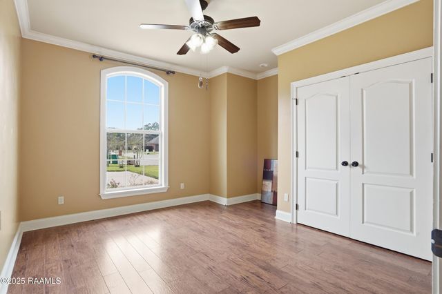 105 Wedge Drive, Broussard, LA 70518