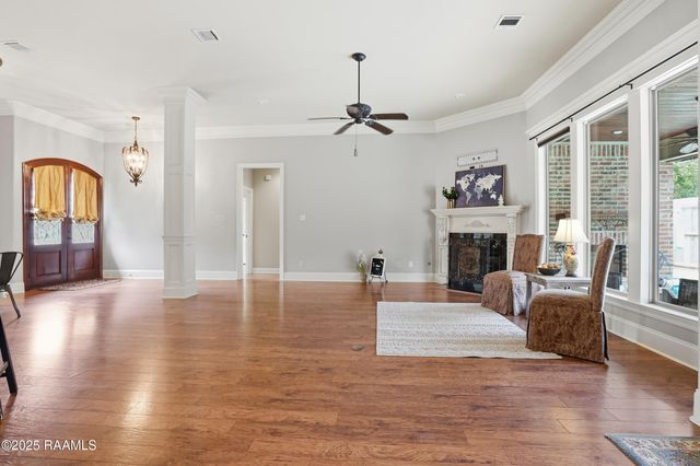 105 Wedge Drive, Broussard, LA 70518