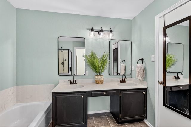 1111 Old Knoll Drive, Wylie, TX 75098