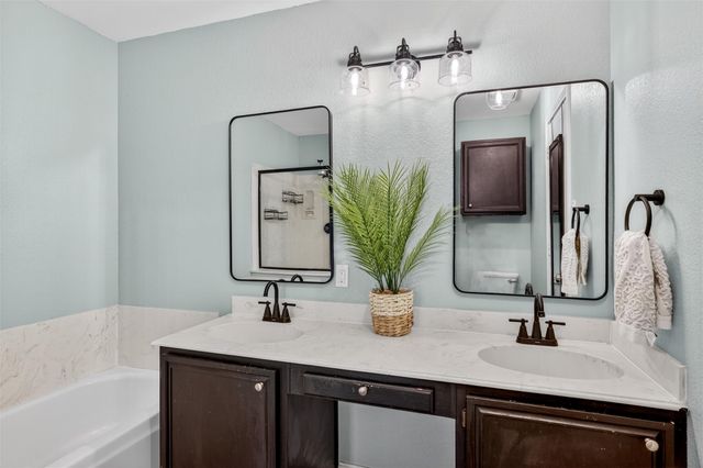 1111 Old Knoll Drive, Wylie, TX 75098