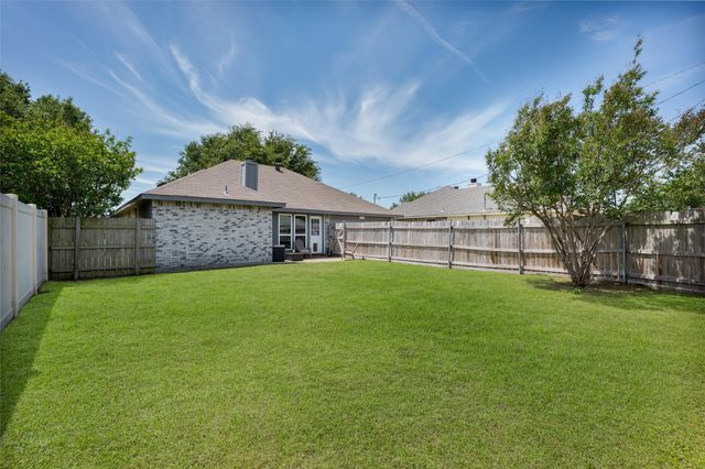 1111 Old Knoll Drive, Wylie, TX 75098