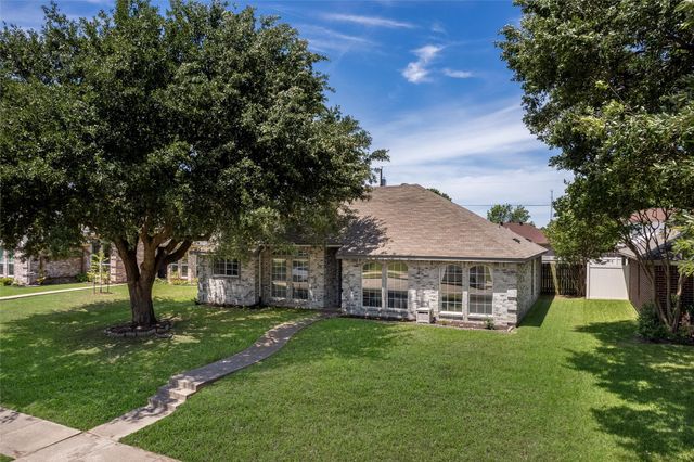 1111 Old Knoll Drive, Wylie, TX 75098