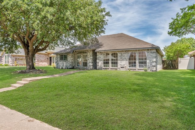 1111 Old Knoll Drive, Wylie, TX 75098