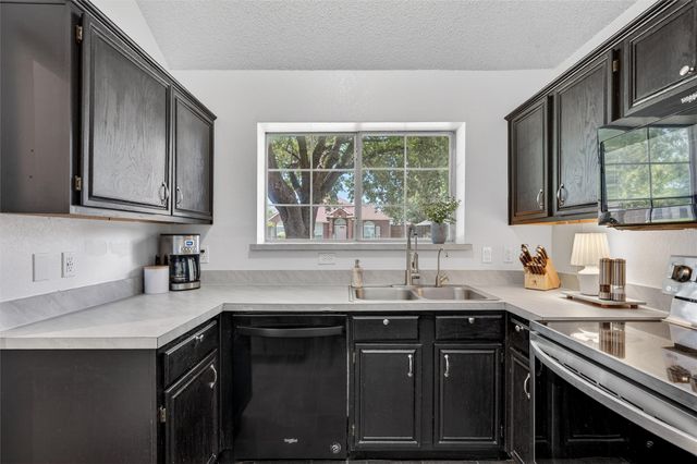 1111 Old Knoll Drive, Wylie, TX 75098
