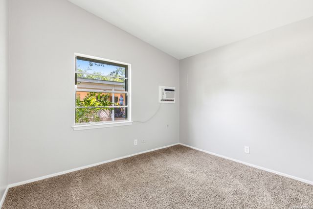 4863 Castle Shield, San Antonio, TX 78218