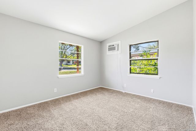 4863 Castle Shield, San Antonio, TX 78218