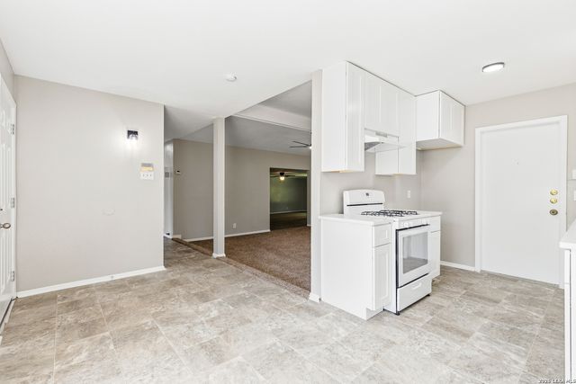 4863 Castle Shield, San Antonio, TX 78218
