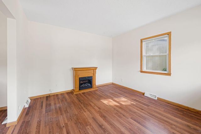 1331 4th Street E, Saint Paul, MN 55106