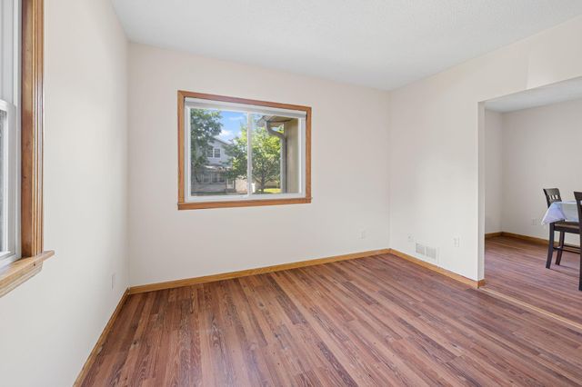 1331 4th Street E, Saint Paul, MN 55106