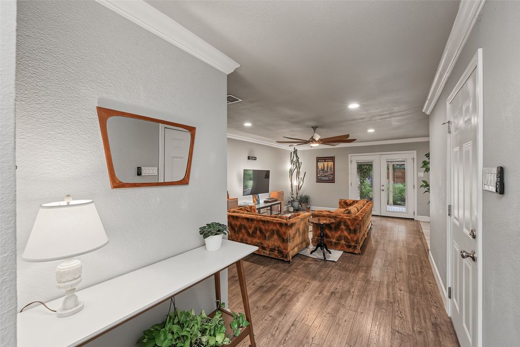 1800 Winchester Way, Bedford, TX 76022 — photo 4