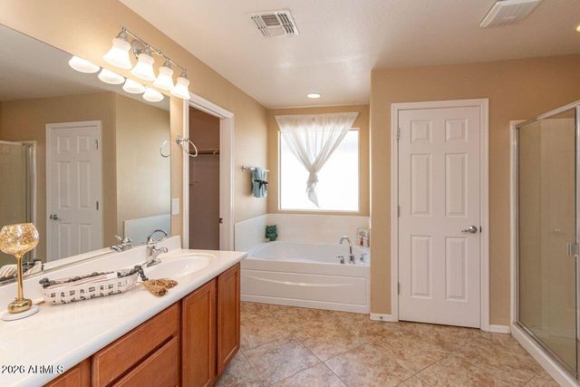 2526 W DESERT VISTA Trail, Phoenix, AZ 85085