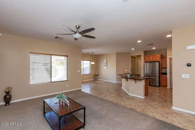 2526 W DESERT VISTA Trail, Phoenix, AZ 85085