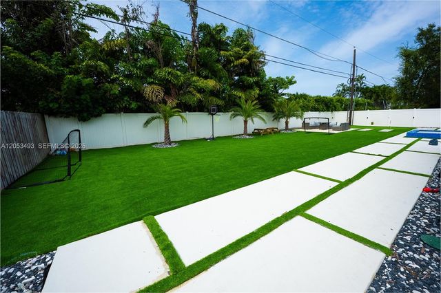 1061 SW 18th Street, Boca Raton, FL 33486