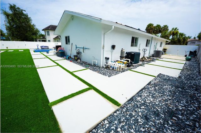 1061 SW 18th Street, Boca Raton, FL 33486
