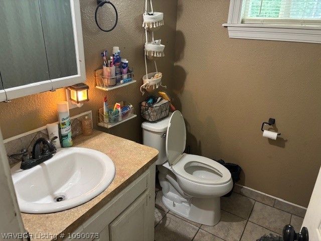 2428 Old Macedonia Road, Alma, AR 72921
