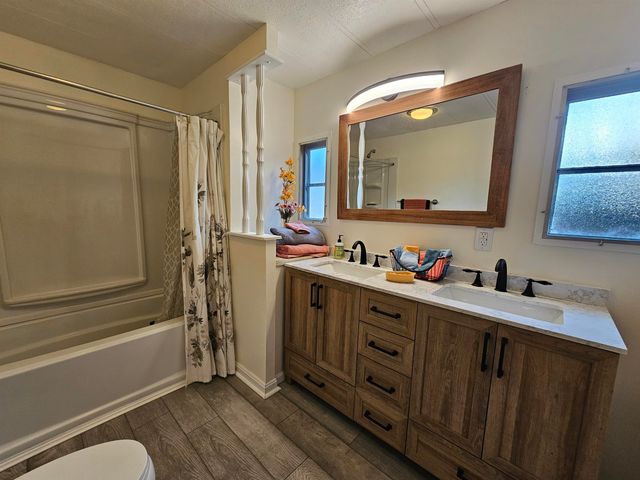 11 Gray Road, Barnstead, NH 03225