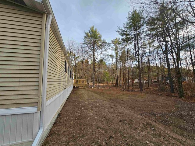 11 Gray Road, Barnstead, NH 03225