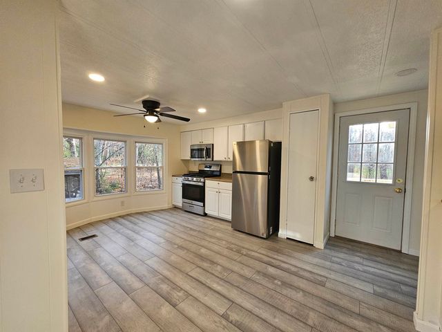 11 Gray Road, Barnstead, NH 03225