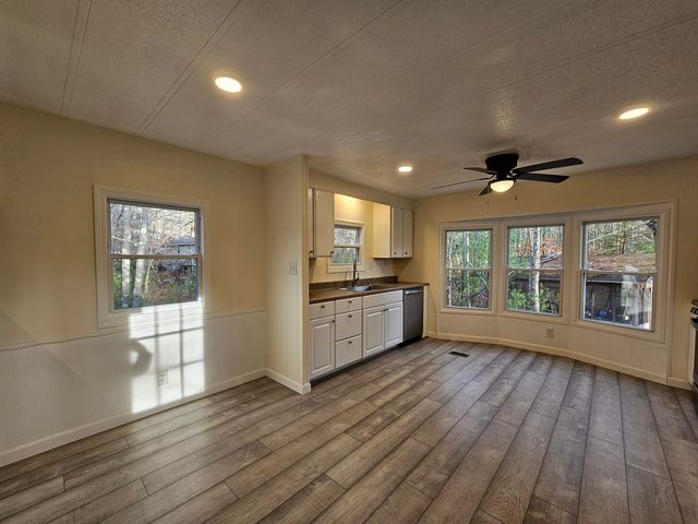 11 Gray Road, Barnstead, NH 03225