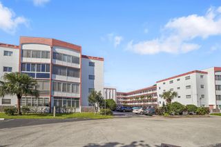 4000 NW 44th Avenue 301, Lauderdale Lakes, FL 33319