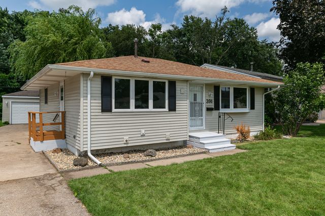 391 33rd Avenue Court, East Moline, IL 61244